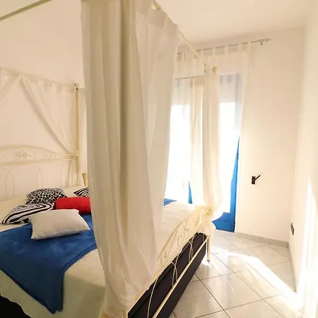 بيت للعطل Rosettas House In *